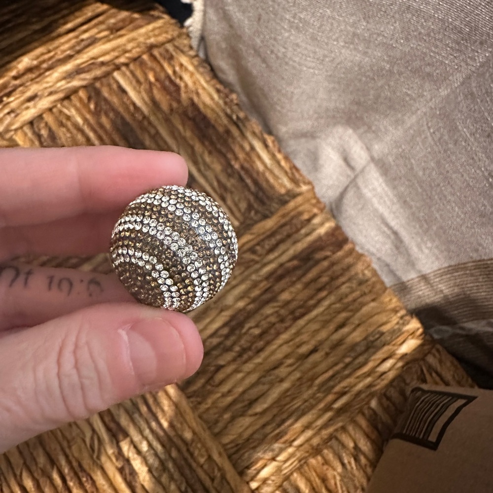 HENRI BENDEL Debutante Cocktail Ring-Size 6